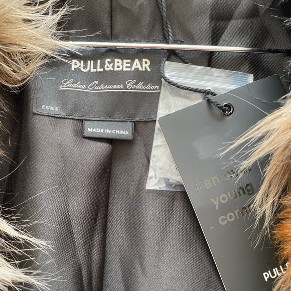 Pull and Bear faux fur coat - Picture 3 of 5